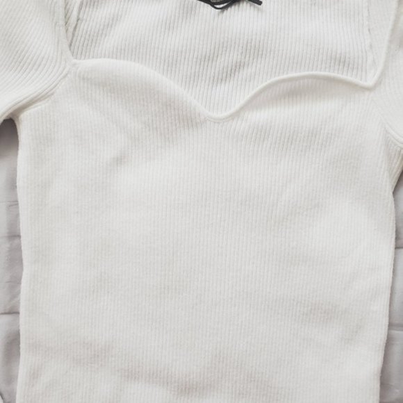 House of Harlow- Ribbed Knit Sweetheart Longsleeve Top- NWT- S (Fits up to S/M) - Picture 7 of 8